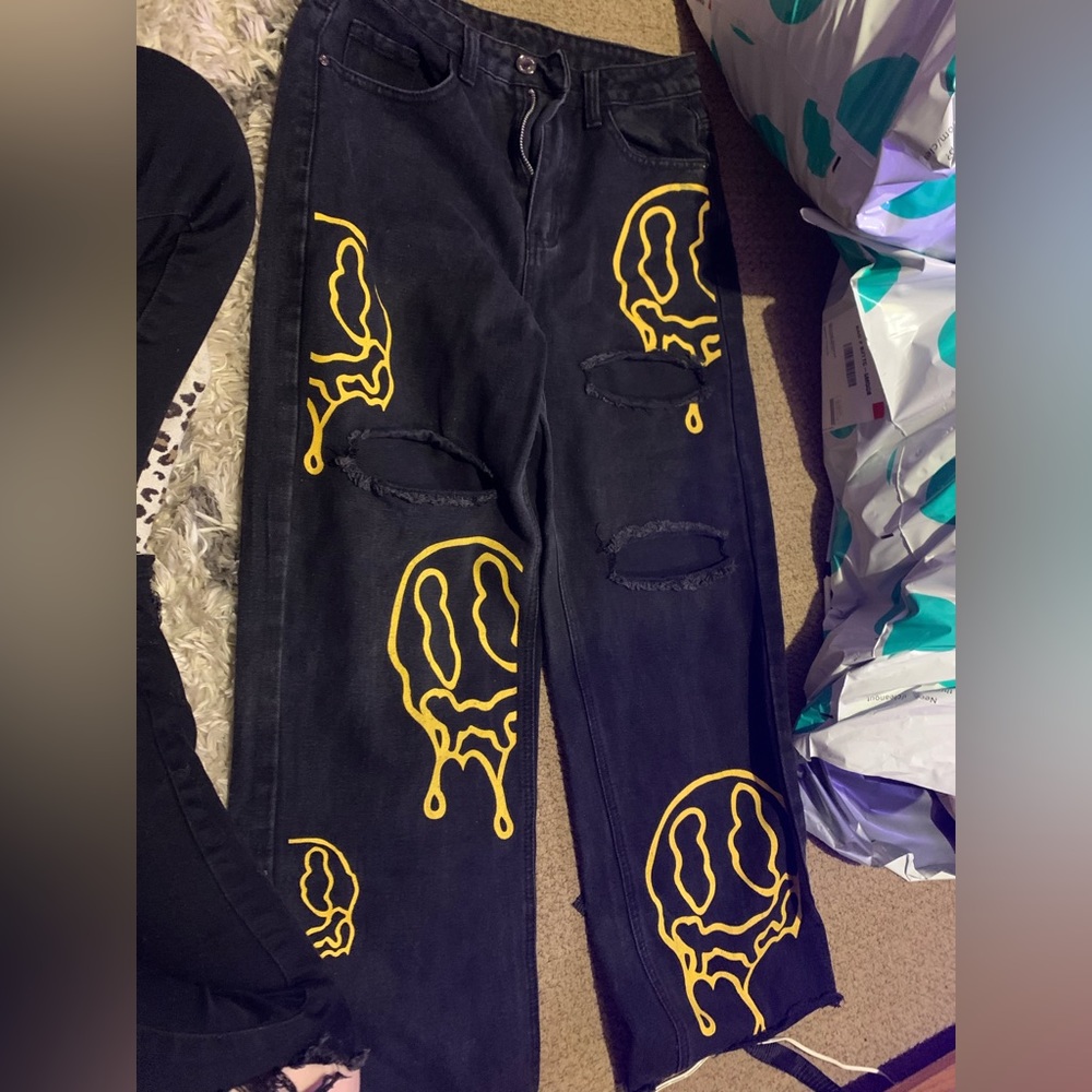 Says xs size but fits like a size 4